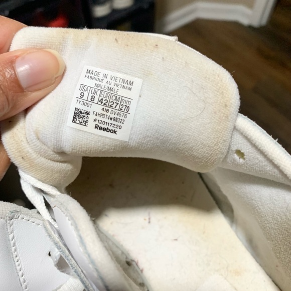 Reeboks - Picture 3 of 3